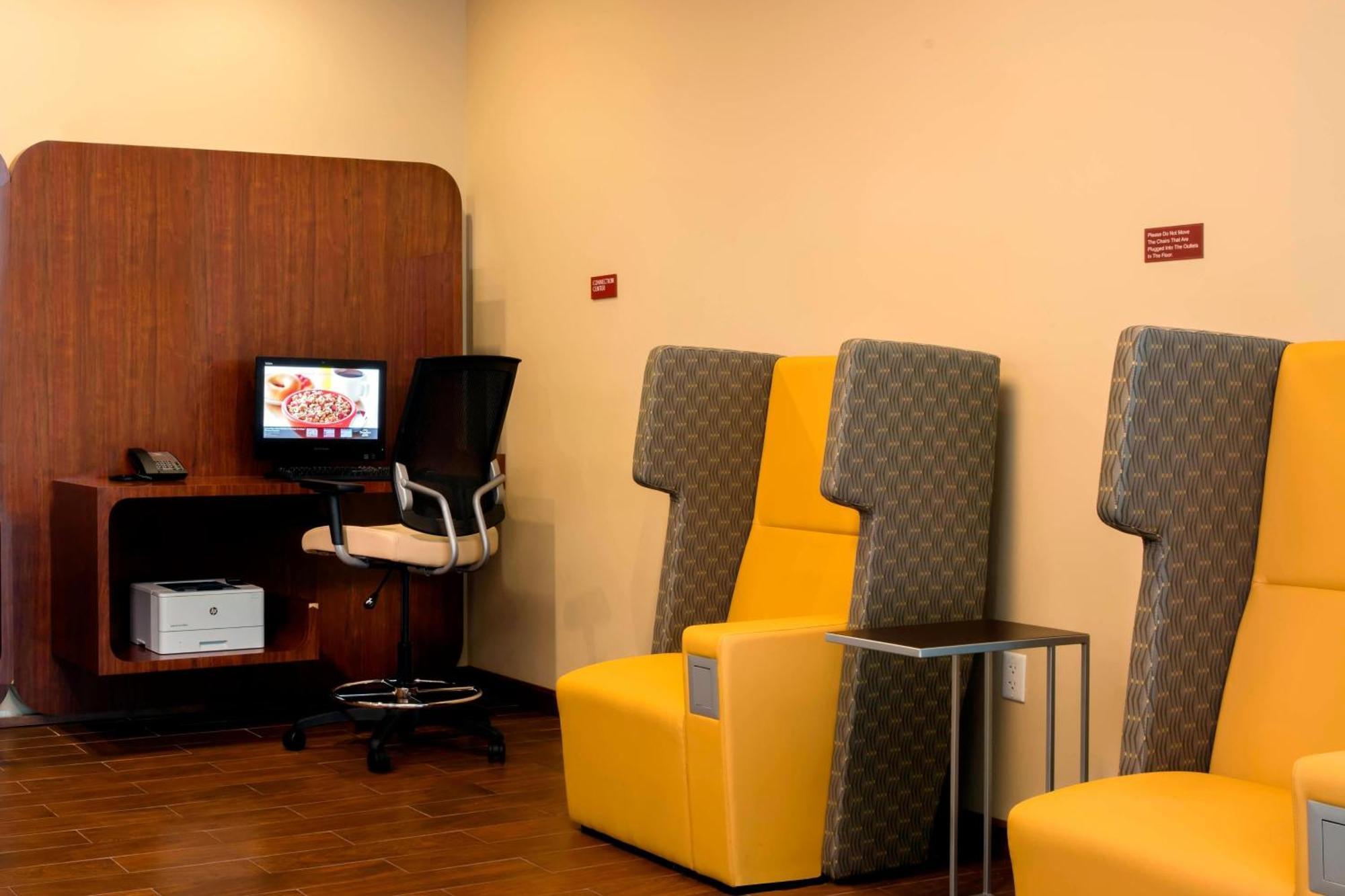 Towneplace Suites Orlando At Flamingo Crossings Town Center/Western Entrance Bay Lake Zewnętrze zdjęcie